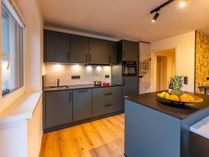 23536564-Ferienwohnung-6-Zell am See-300x225-2