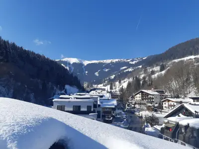 Terrasse. mit 360 Grad Blick über die Seen-und Berwelt von Zell am See