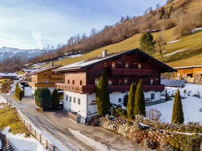 Außenseite Ferienhaus [Winter]