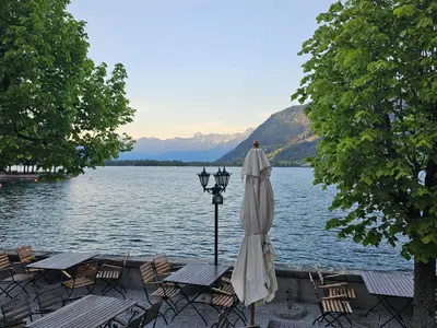 Cafè am Zeller See / outdoor cafe by the lake