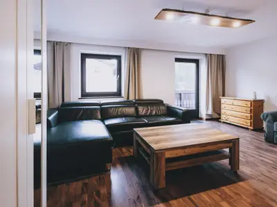 22_Areit_Apartments_3_living room