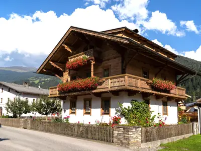 Außenseite Ferienhaus [Sommer]