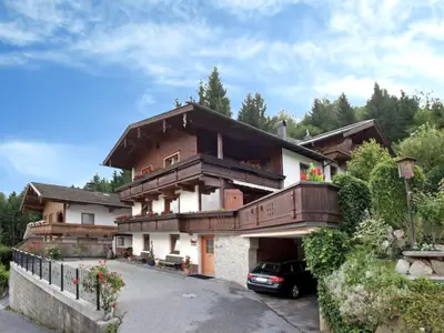 Außenseite Ferienhaus [Sommer]