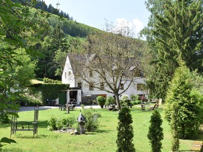 Gutsansicht von der Straße aus