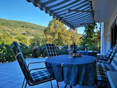Unsere schöne Terrasse mit Moselblick