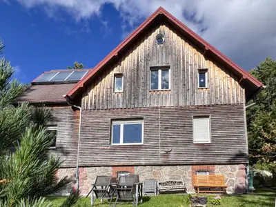 Außenseite Ferienhaus [Sommer]