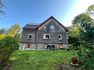 Außenseite Ferienhaus [Sommer]