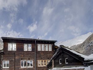 23951741-Ferienwohnung-4-Zermatt-300x225-0
