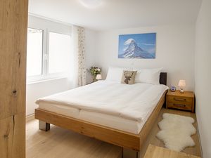 23952147-Ferienwohnung-3-Zermatt-300x225-4