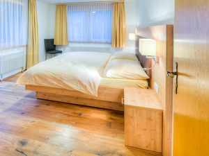 23952161-Ferienwohnung-4-Zermatt-300x225-4