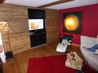 Salon mit TV im Schrank