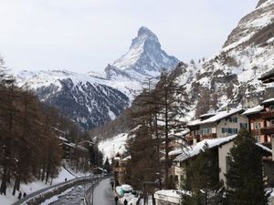 23517467-Ferienwohnung-4-Zermatt-300x225-4