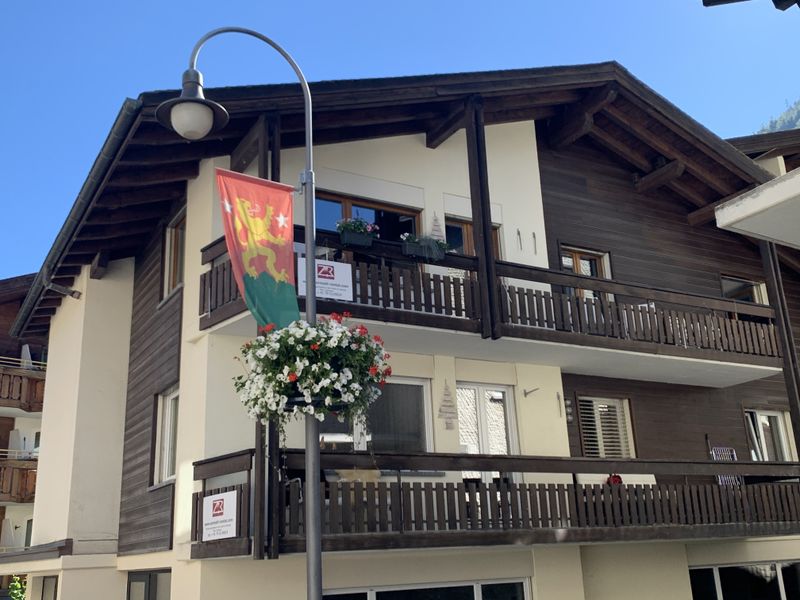 18369868-Ferienwohnung-8-Zermatt-800x600-0