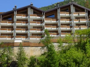 23858793-Ferienwohnung-4-Zermatt-300x225-1