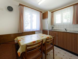 23857647-Ferienwohnung-5-Zermatt-300x225-1