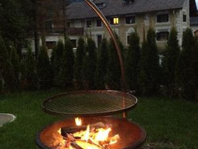 Feuerschale mit Grillrost