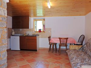 23934171-Ferienwohnung-2-Zgaljici-300x225-3