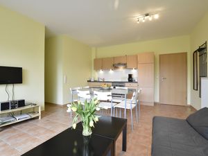 21848933-Ferienwohnung-6-Zierow-300x225-2