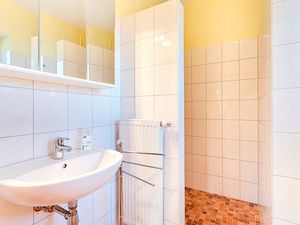 23971488-Ferienwohnung-3-Zierow-300x225-4