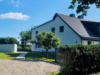 Außenseite Ferienhaus [Sommer]