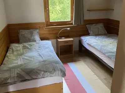 Zimmer 2 mit 2 Einzelbetten