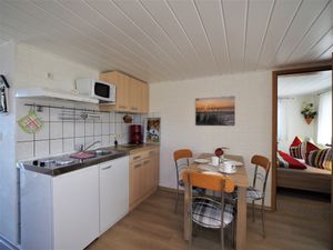 21610509-Ferienwohnung-3-Zingst (Ostseebad)-300x225-2