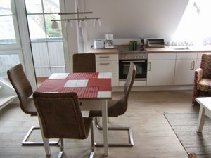 23059123-Ferienwohnung-4-Zingst (Ostseebad)-300x225-3