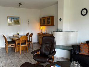 23982504-Ferienwohnung-4-Zingst (Ostseebad)-300x225-3