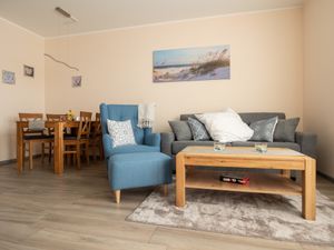 23993882-Ferienwohnung-4-Zingst (Ostseebad)-300x225-3