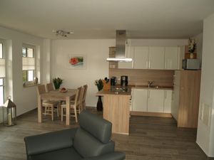 23676943-Ferienwohnung-2-Zingst (Ostseebad)-300x225-5