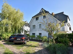 22424851-Ferienwohnung-4-Zingst (Ostseebad)-300x225-0