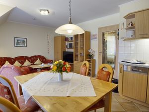 21599927-Ferienwohnung-4-Zingst (Ostseebad)-300x225-3