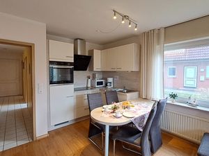 23511932-Ferienwohnung-4-Zingst (Ostseebad)-300x225-2