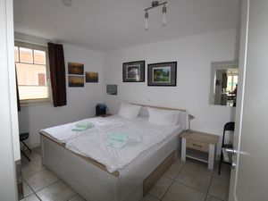 23281800-Ferienwohnung-4-Zingst (Ostseebad)-300x225-4