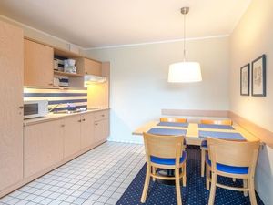 23285346-Ferienwohnung-4-Zingst (Ostseebad)-300x225-5