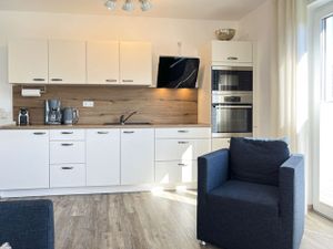 23330084-Ferienwohnung-3-Zingst (Ostseebad)-300x225-1