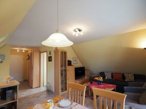 21606221-Ferienwohnung-4-Zingst (Ostseebad)-300x225-1