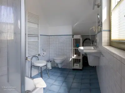 Ferienwohnung Fischland: Bad mit DU/WC.