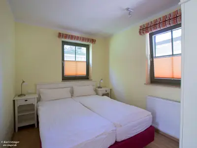 Schlafzimmer.