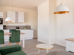 23882171-Ferienwohnung-4-Zingst (Ostseebad)-300x225-1