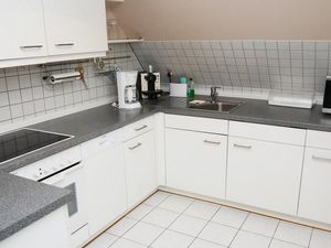 23882200-Ferienwohnung-4-Zingst (Ostseebad)-300x225-3