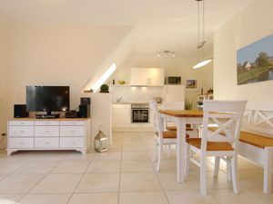 23871370-Ferienwohnung-4-Zingst (Ostseebad)-300x225-2