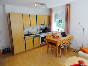 23871380-Ferienwohnung-4-Zingst (Ostseebad)-300x225-2