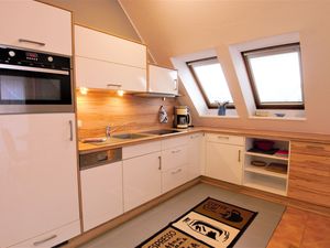 23871400-Ferienwohnung-4-Zingst (Ostseebad)-300x225-3