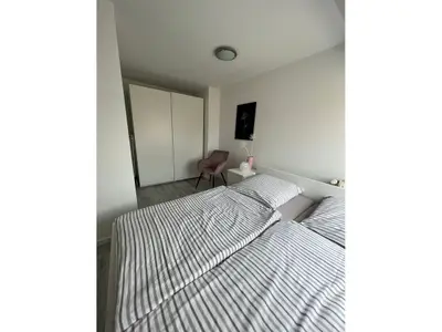 Schlafzimmer mit Doppelbett