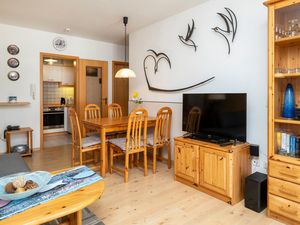 23871526-Ferienwohnung-4-Zingst (Ostseebad)-300x225-2