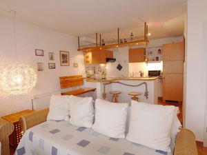 23833327-Ferienwohnung-2-Zingst (Ostseebad)-300x225-2