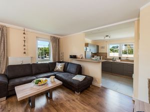 23833431-Ferienwohnung-4-Zingst (Ostseebad)-300x225-0