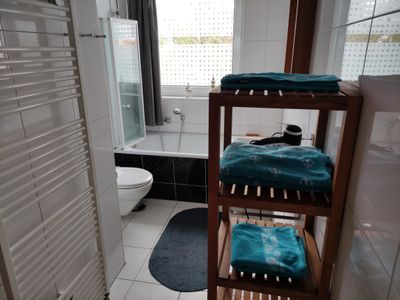 Badezimmer mit Badewanne