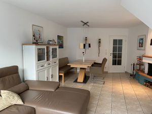 23468500-Ferienwohnung-3-Zingst (Ostseebad)-300x225-4